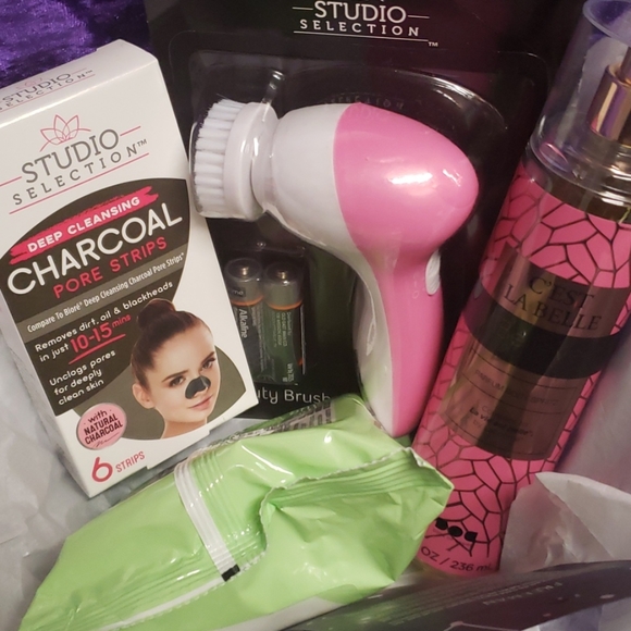 Baskets - Picture 2 of 2